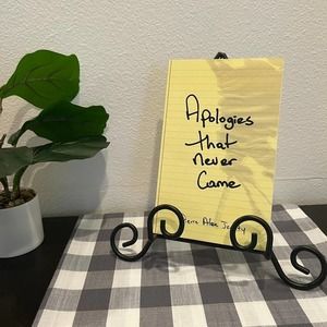 Apologies That Never Came & It's A Lonely Love Book Bundle (2) EUC